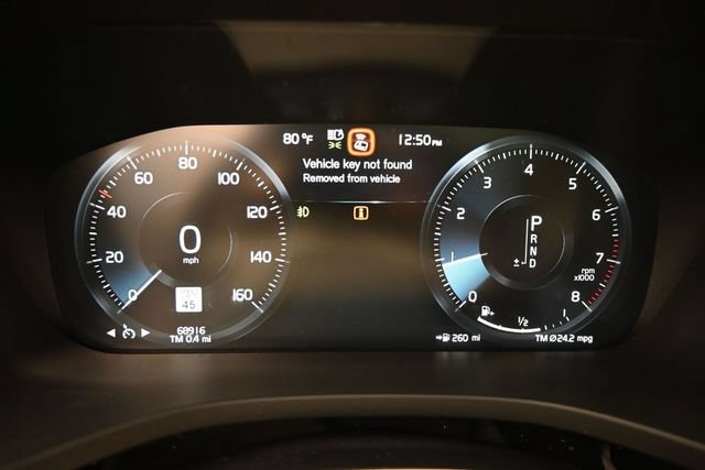 Used 2021 Volvo XC60 T5 Momentum w/ Premium Package AWD/4WD image 12