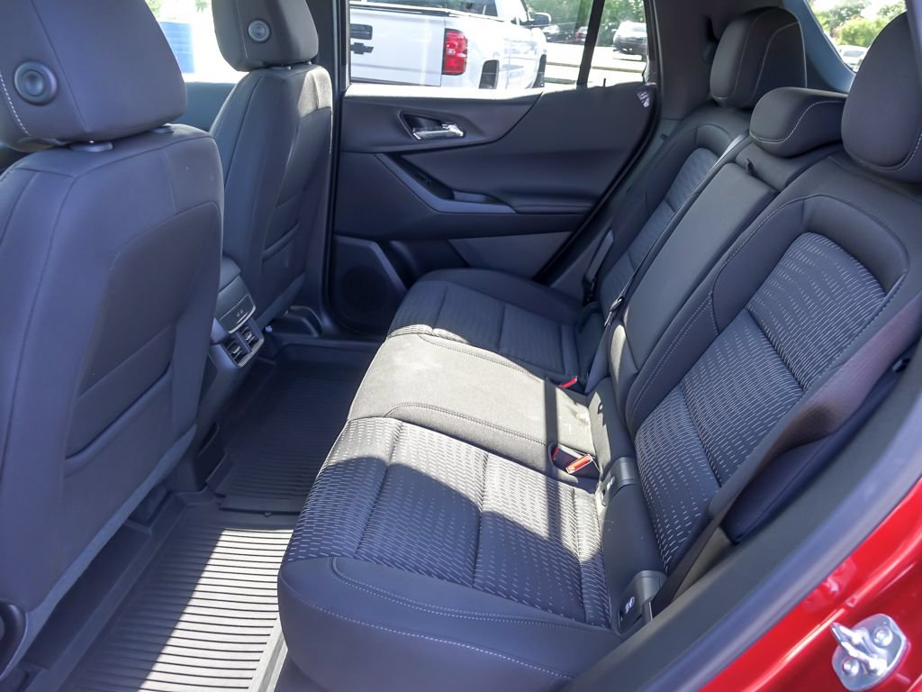 Used 2026 Chevrolet Equinox LT w/ LPO, Floor Liner Package AWD/4WD image 11