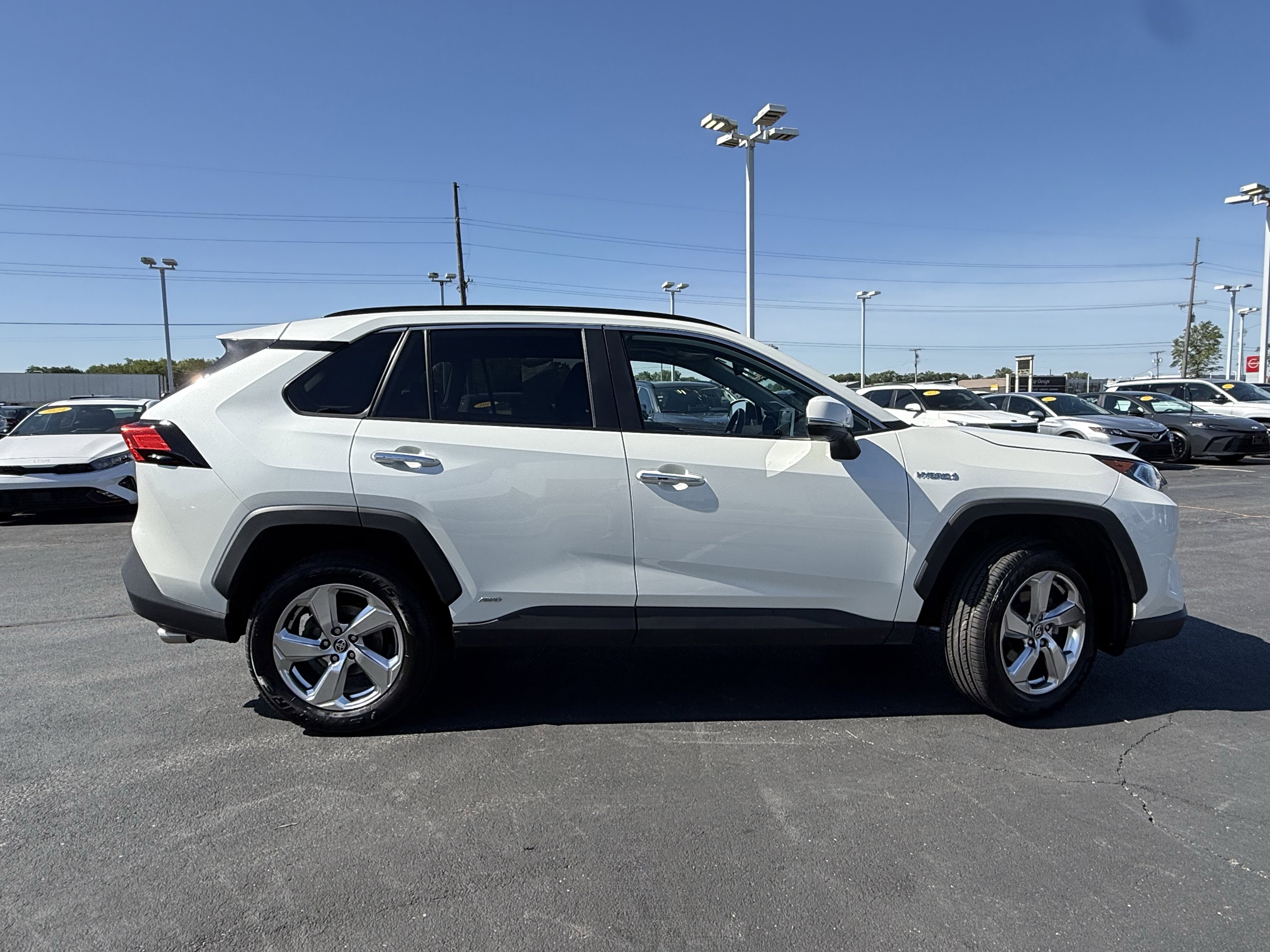 Used 2021 Toyota RAV4 Limited AWD/4WD image 9