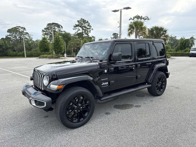 Used 2022 Jeep Wrangler Unlimited Sahara AWD/4WD image 7
