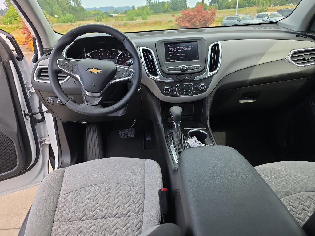 Used 2024 Chevrolet Equinox LT image 18
