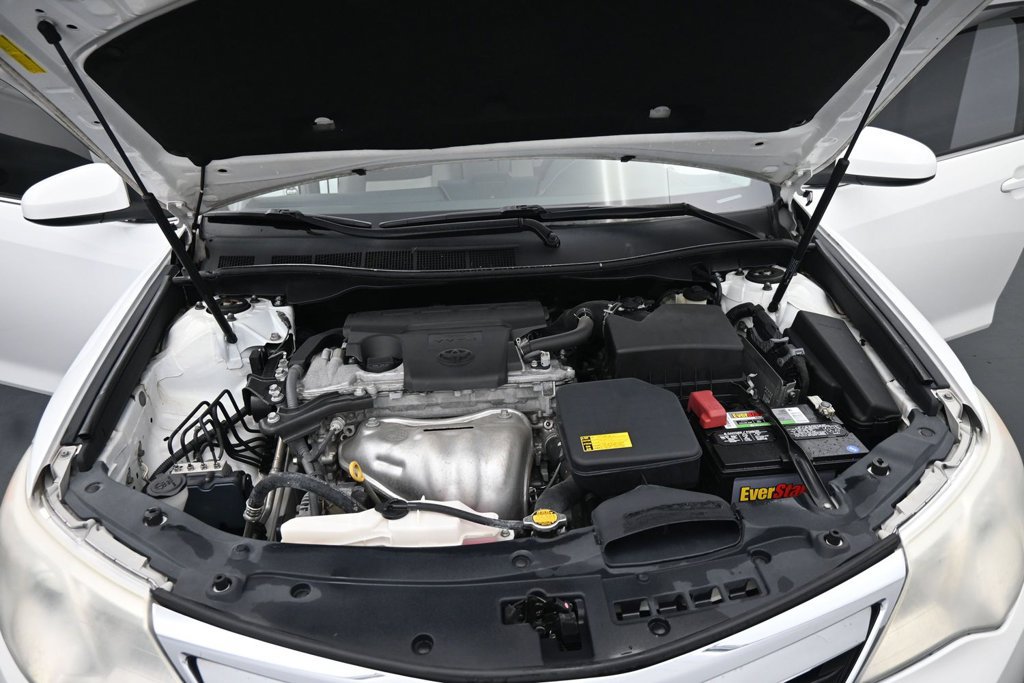 Used 2014 Toyota Camry LE FWD image 26