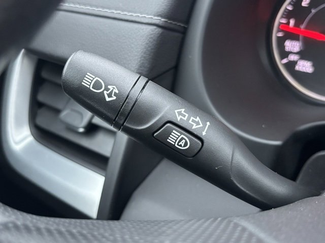 Used 2023 GMC Terrain SLE w/ Driver Convenience Package image 16