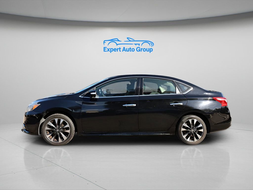 Used 2019 Nissan Sentra SR image 2