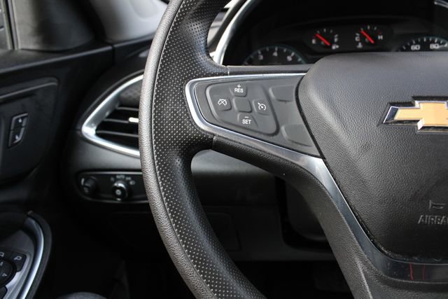 Used 2020 Chevrolet Malibu LT image 11