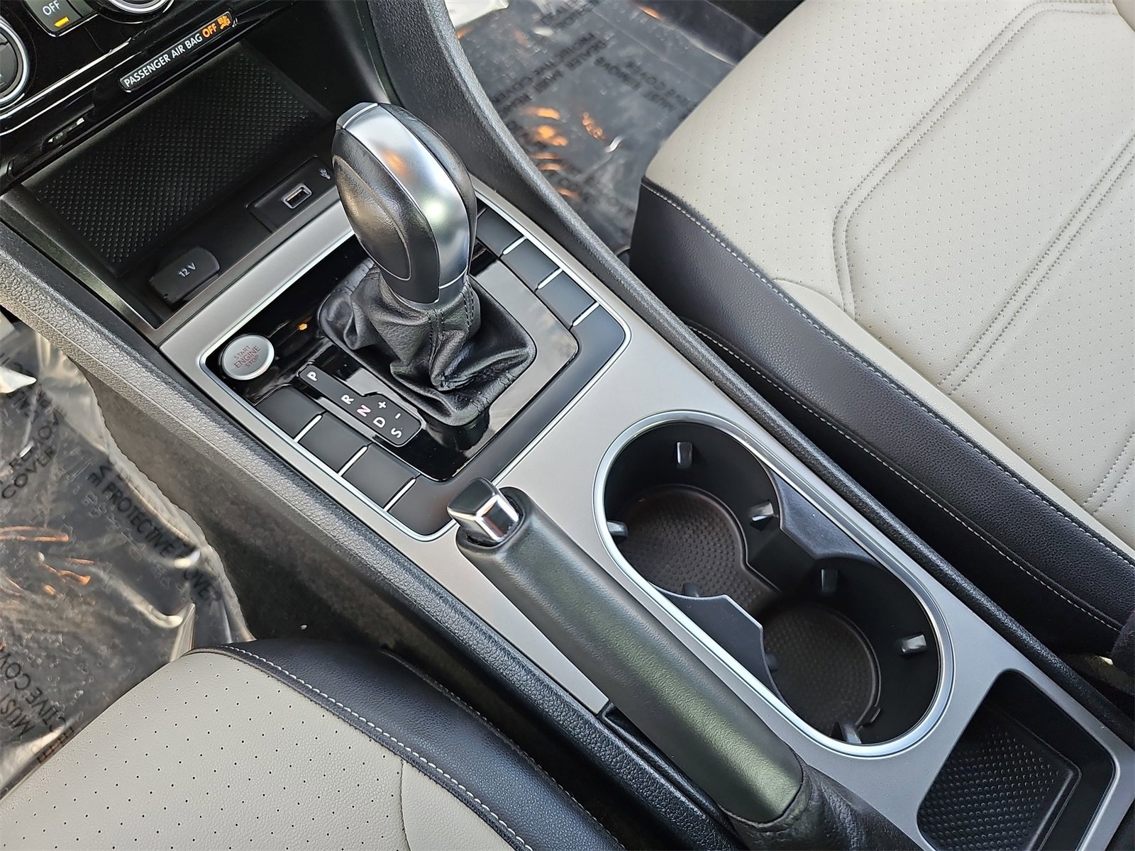 Used 2021 Volkswagen Passat 2.0T R-Line image 24