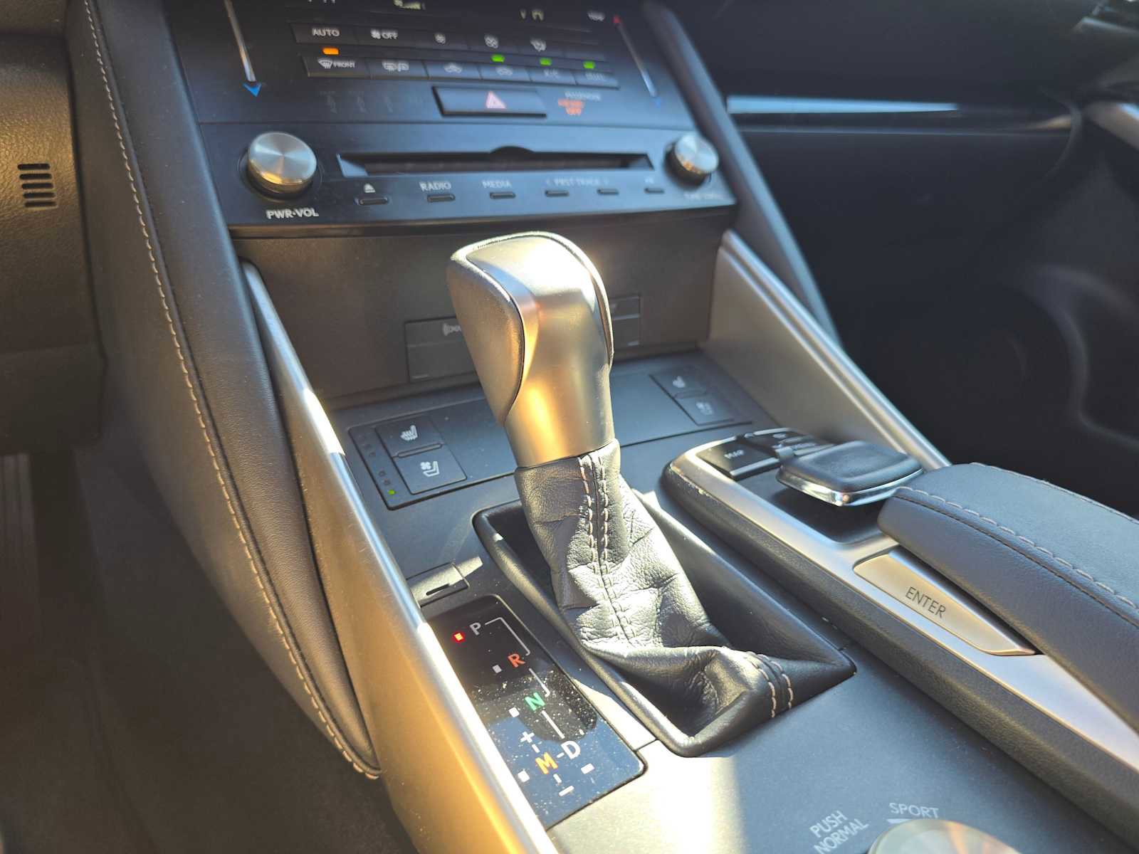 Used 2018 Lexus IS 300 image 36