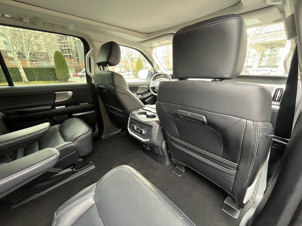 Used 2025 Ford Expedition Max Platinum AWD/4WD image 31