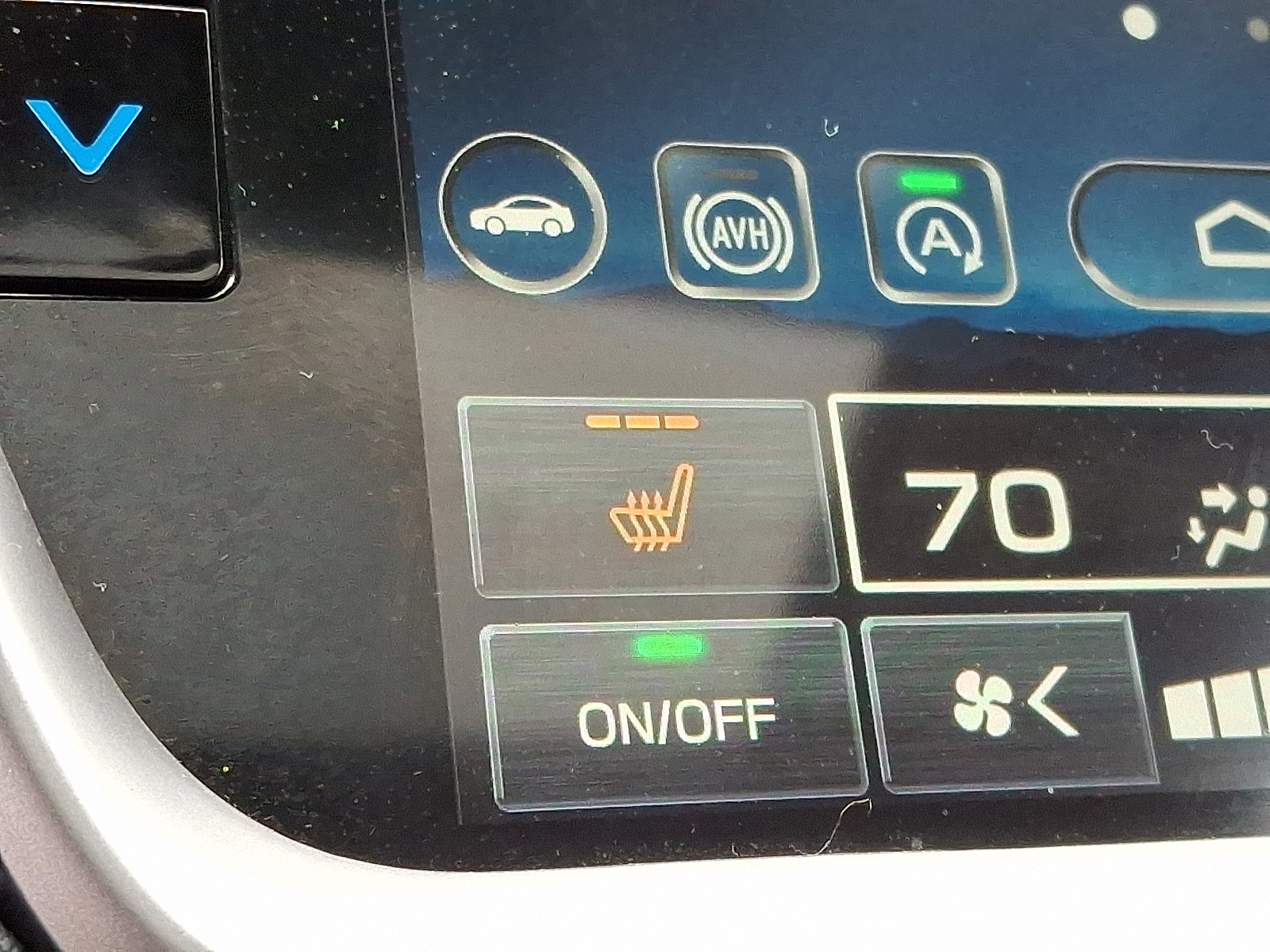 Certified 2024 Subaru Outback Premium image 27