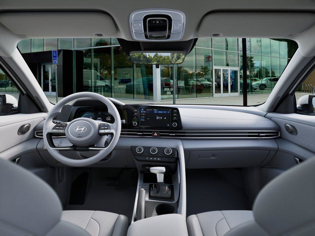 New 2026 Hyundai Elantra SE FWD image 11