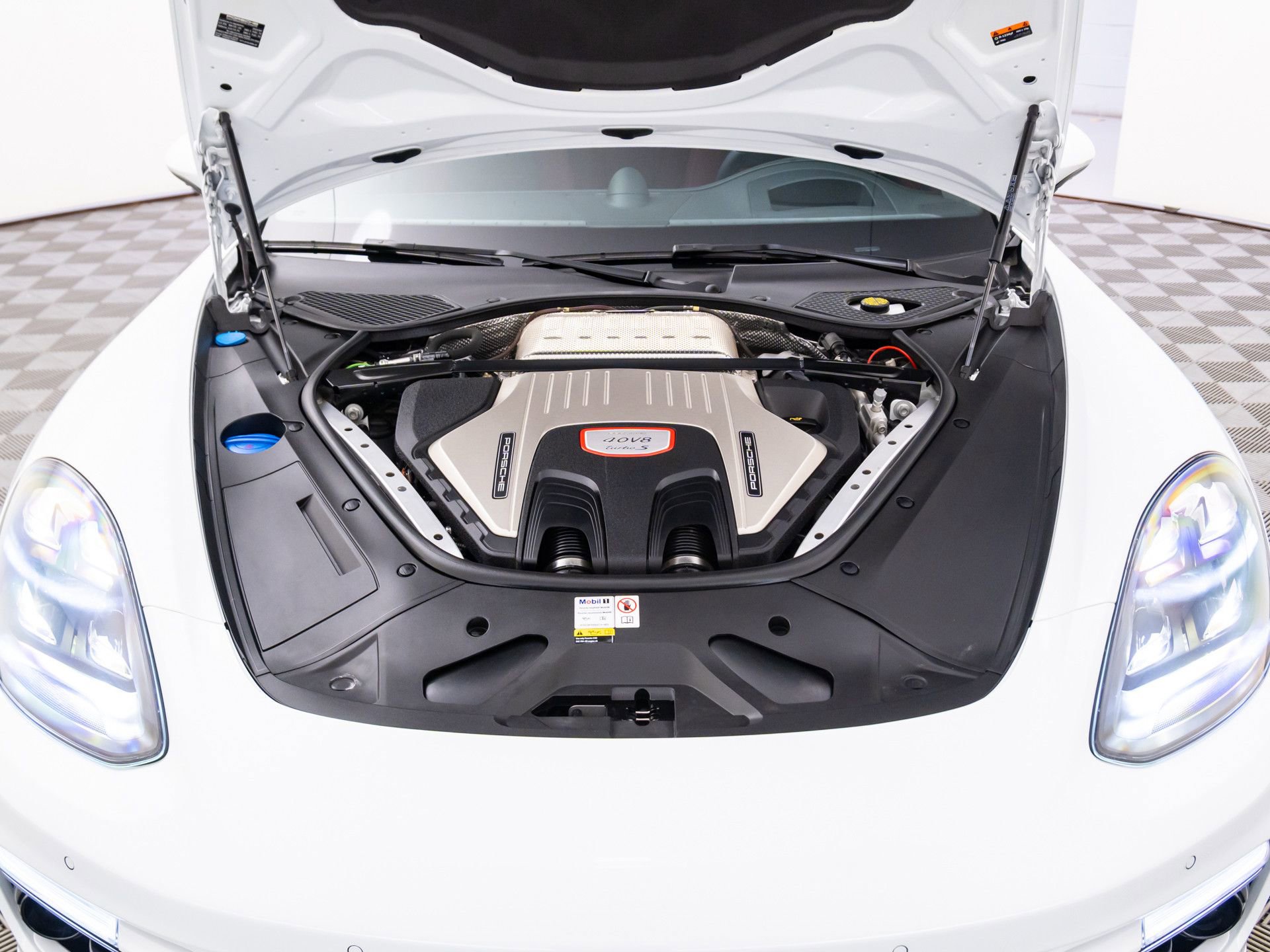 Certified 2023 Porsche Panamera Turbo S image 32