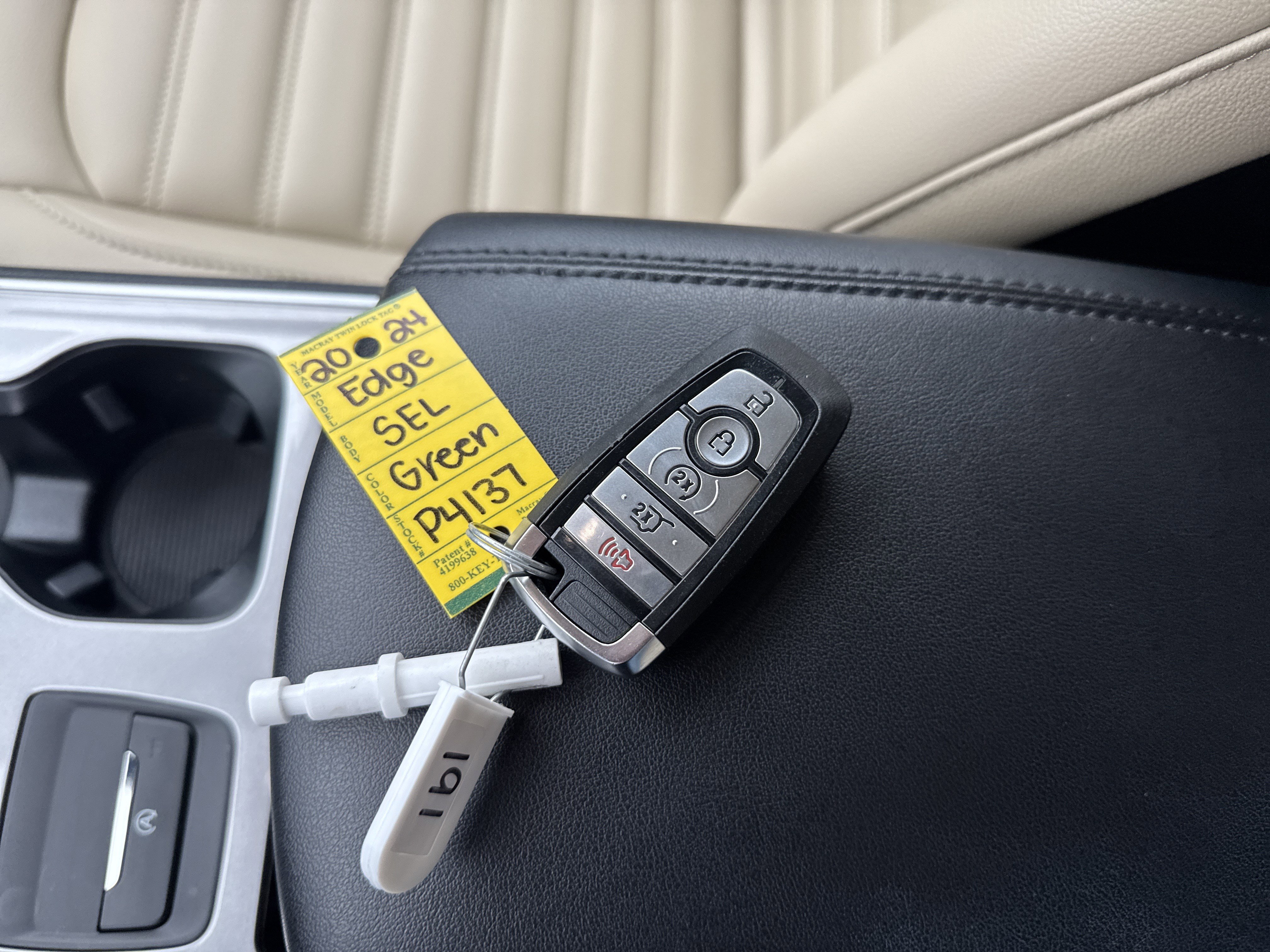 Used 2024 Ford Edge SEL w/ Convenience Package image 45