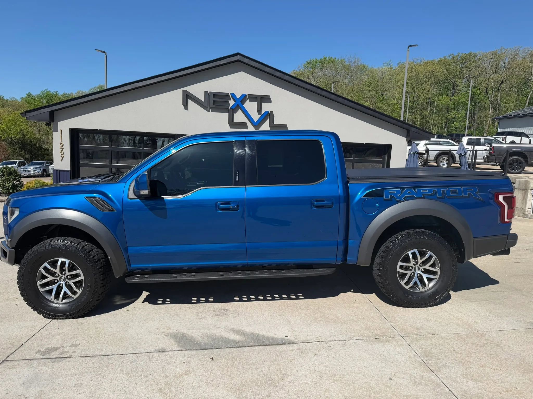 Used 2017 Ford F150 Raptor w/ Equipment Group 802A Luxury image 6