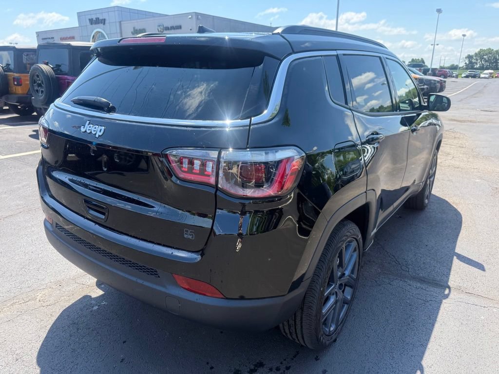 New 2026 Jeep Compass Latitude AWD/4WD image 3