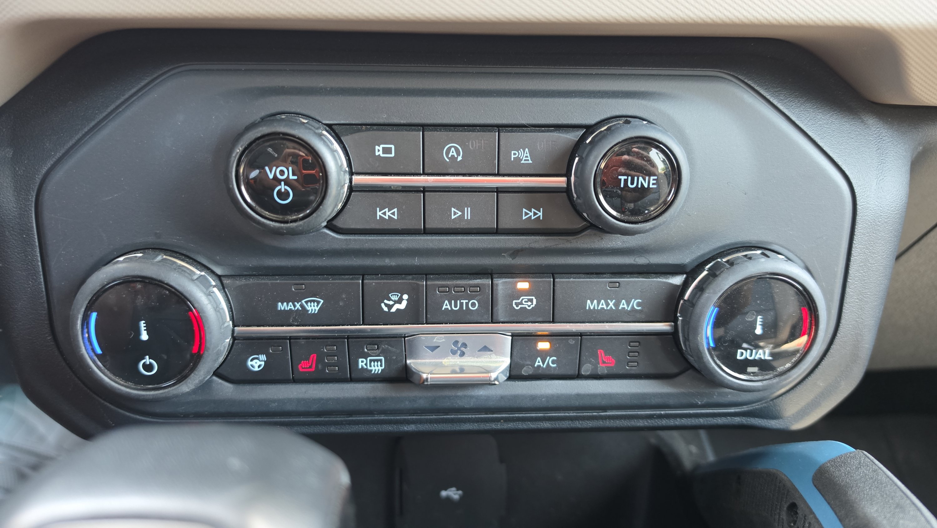 Used 2022 Ford Bronco Wildtrak AWD/4WD image 18