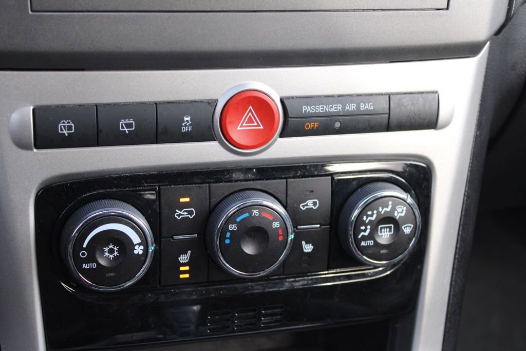 Used 2013 Chevrolet Captiva Sport LTZ image 34