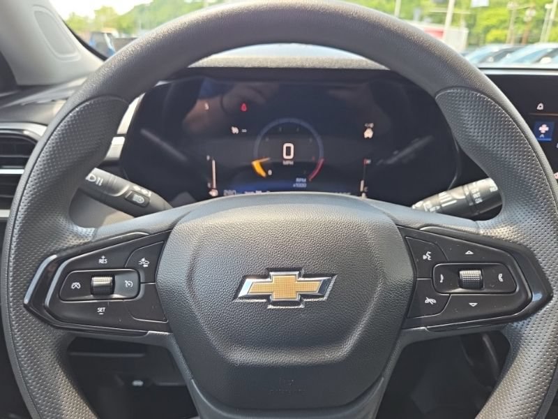 Used 2025 Chevrolet TrailBlazer LT AWD/4WD image 26