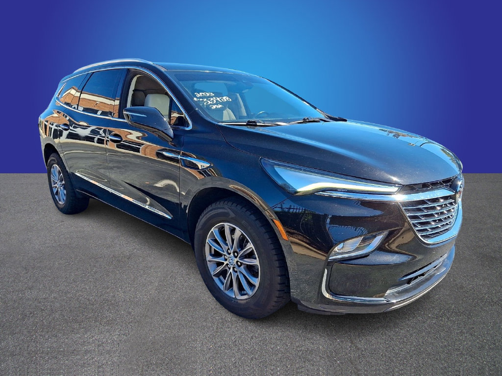 Used 2023 Buick Enclave Essence AWD/4WD image 3