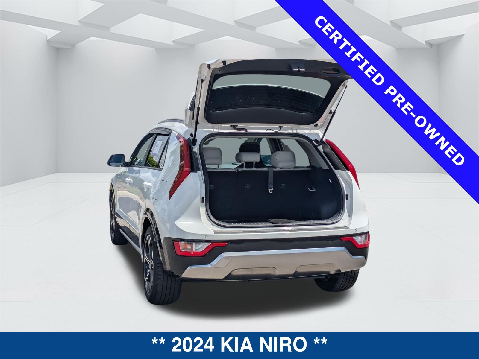 Used 2024 Kia Niro EX Touring FWD image 14