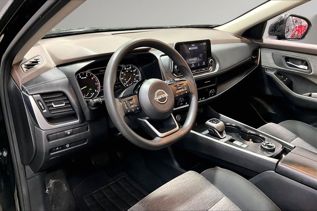 Used 2023 Nissan Rogue SV image 17