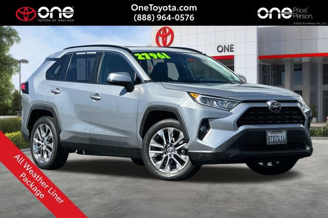 Used 2020 Toyota RAV4 XLE Premium FWD image 1
