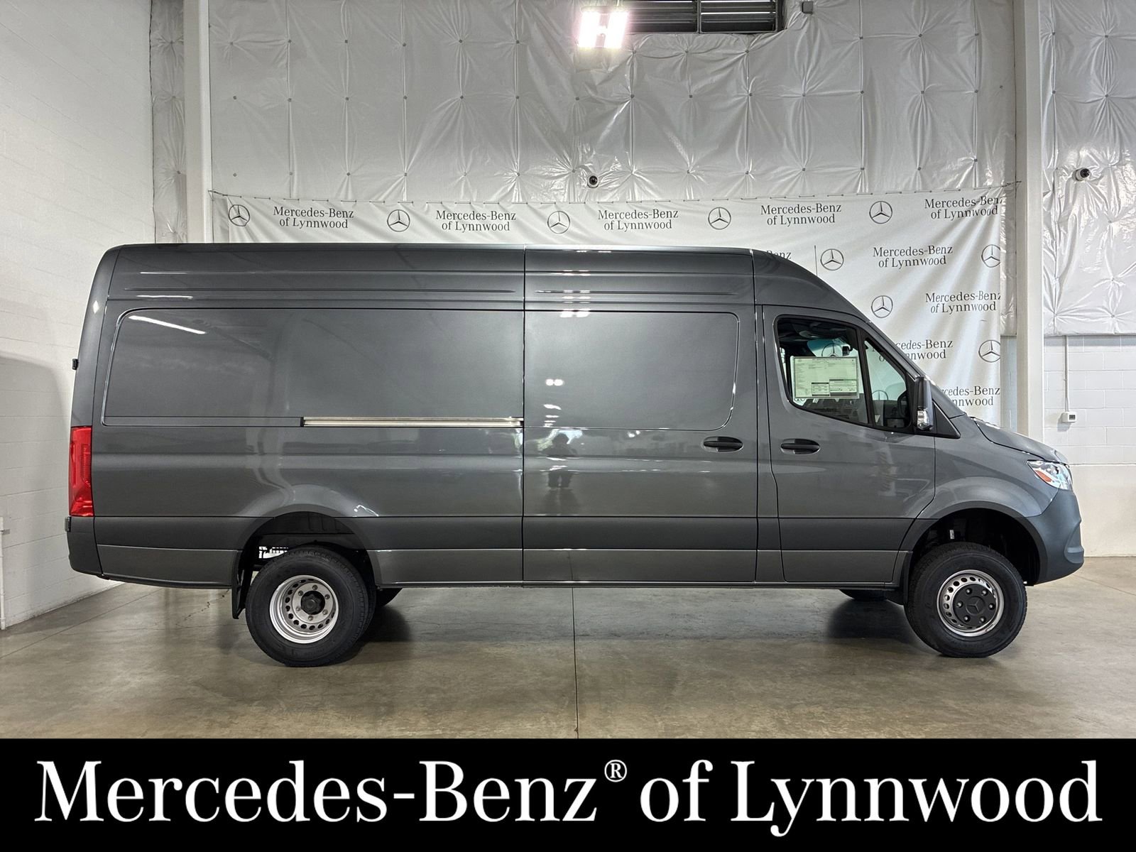 New 2025 Mercedes-Benz Sprinter 3500 image 1