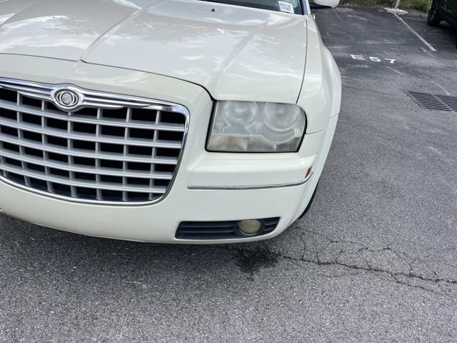 Used 2008 Chrysler 300 Touring w/ Comfort/Convenience Group RWD image 9