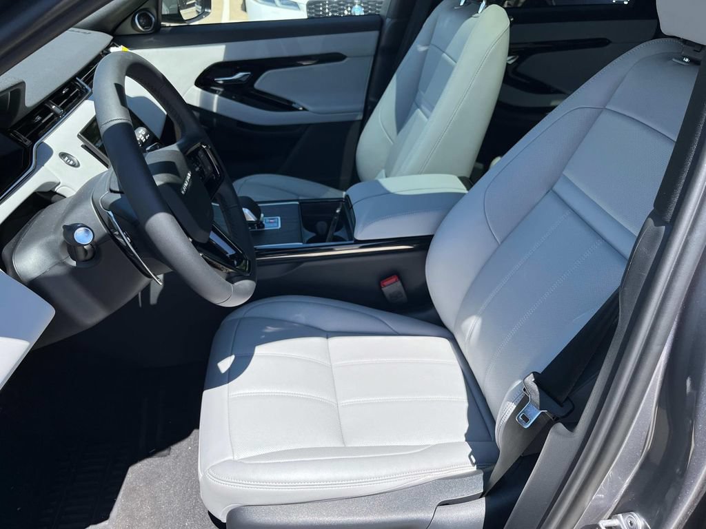 New 2026 Land Rover Range Rover Evoque S AWD/4WD image 12