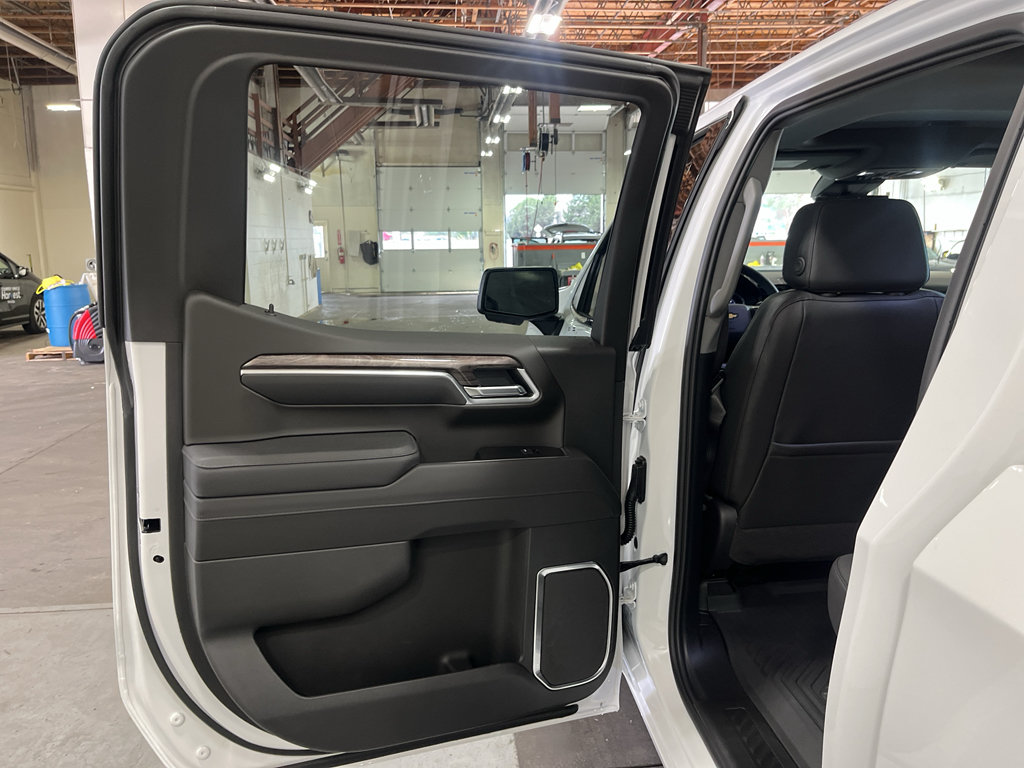 Certified 2026 Chevrolet Silverado 1500 LTZ w/ Technology Package AWD/4WD image 27