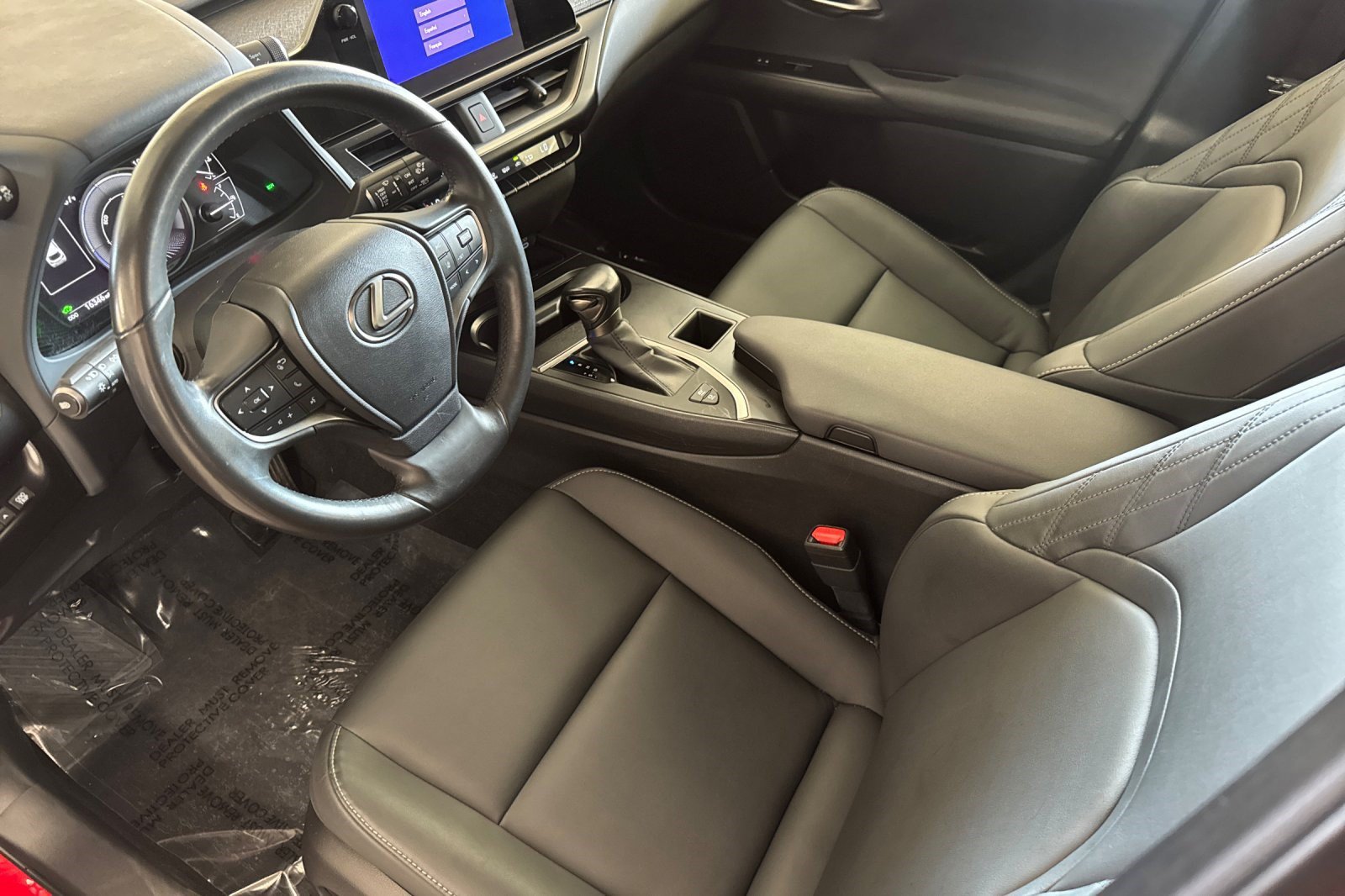 Certified 2024 Lexus UX 250h FWD image 4