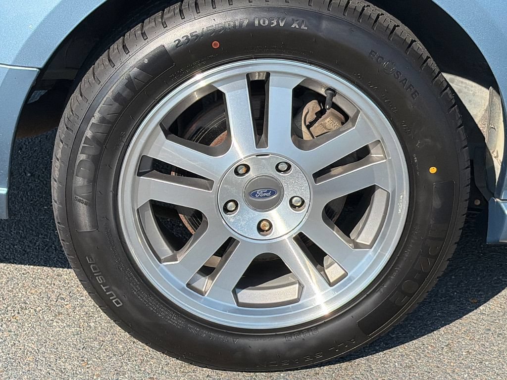 Used 2005 Ford Mustang GT RWD image 12