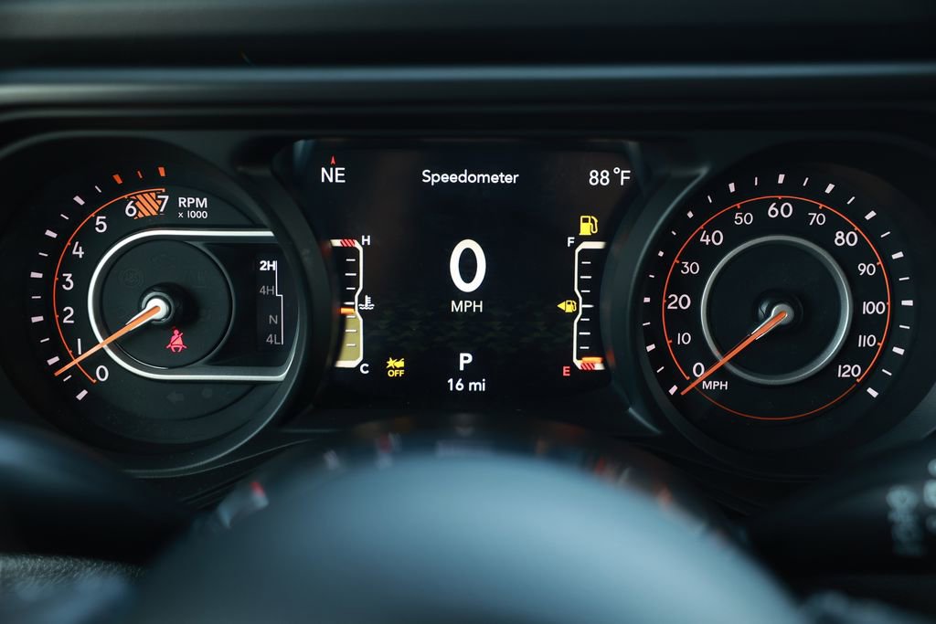 New 2026 Jeep Wrangler Unlimited Sahara AWD/4WD image 18