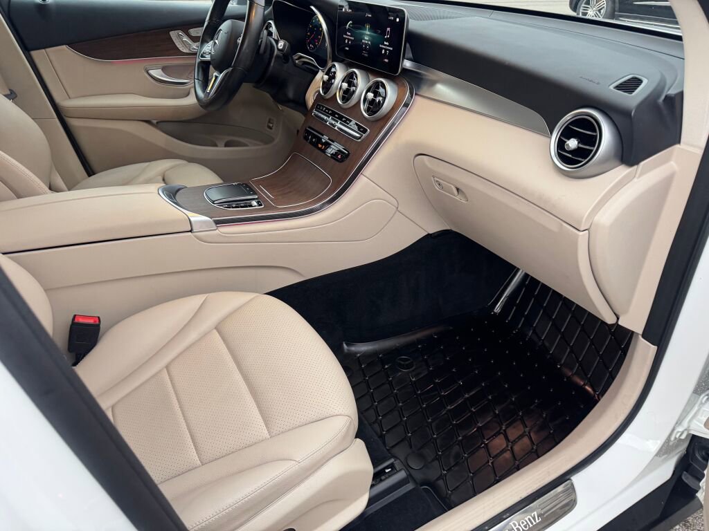 Certified 2022 Mercedes-Benz GLC 300 4MATIC image 21