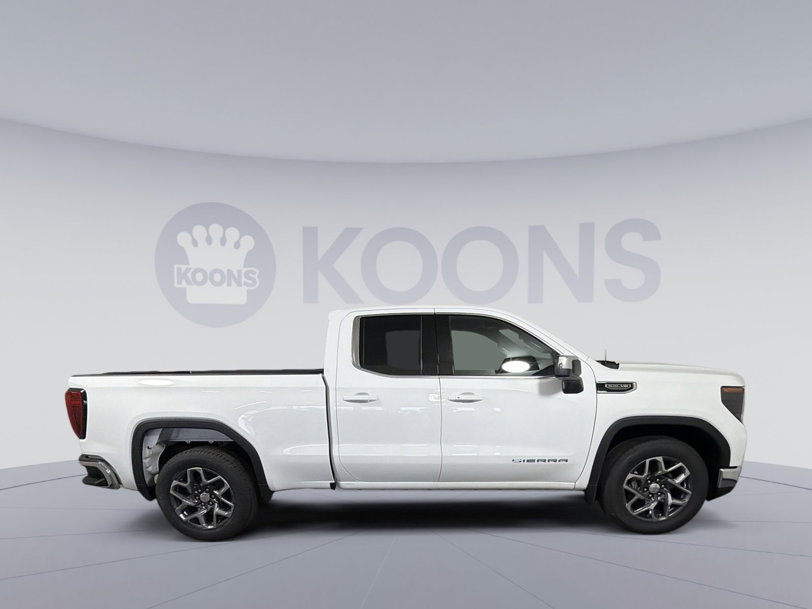 New 2026 GMC Sierra 1500 SLE image 8