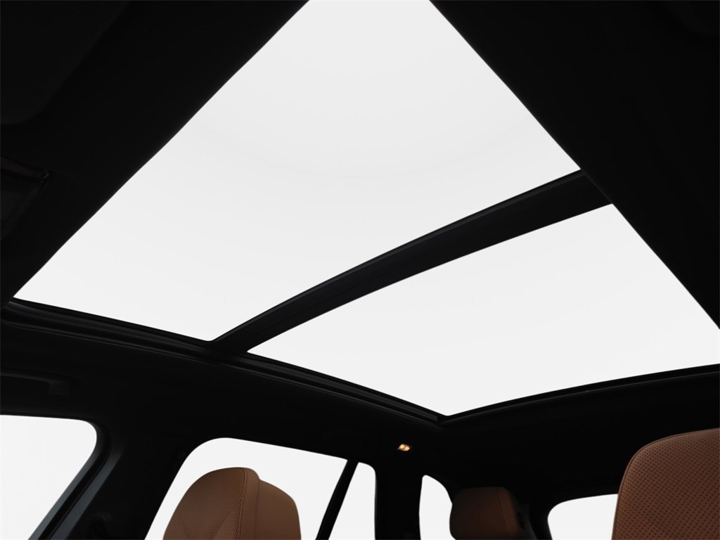 Used 2025 BMW X5 M60i w/ Climate Comfort Package image 34