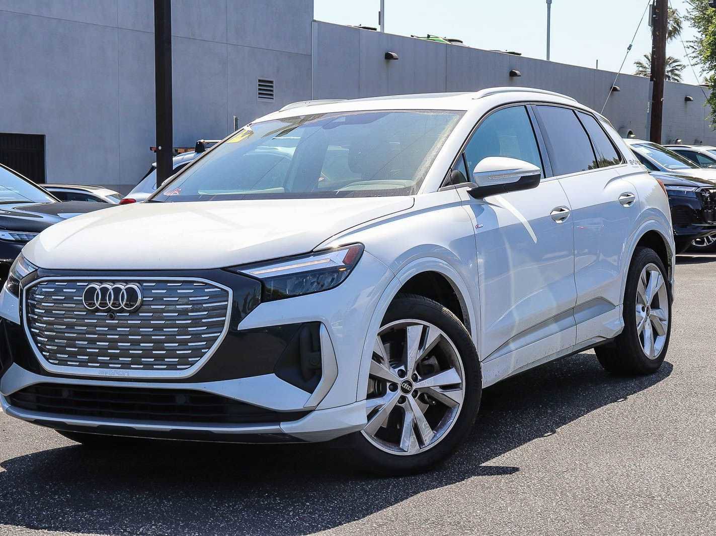 Used 2023 Audi Q4 e-tron Premium w/ Convenience Package AWD/4WD image 1