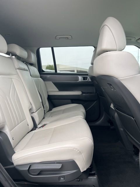 Used 2025 Hyundai Santa Fe SEL image 31