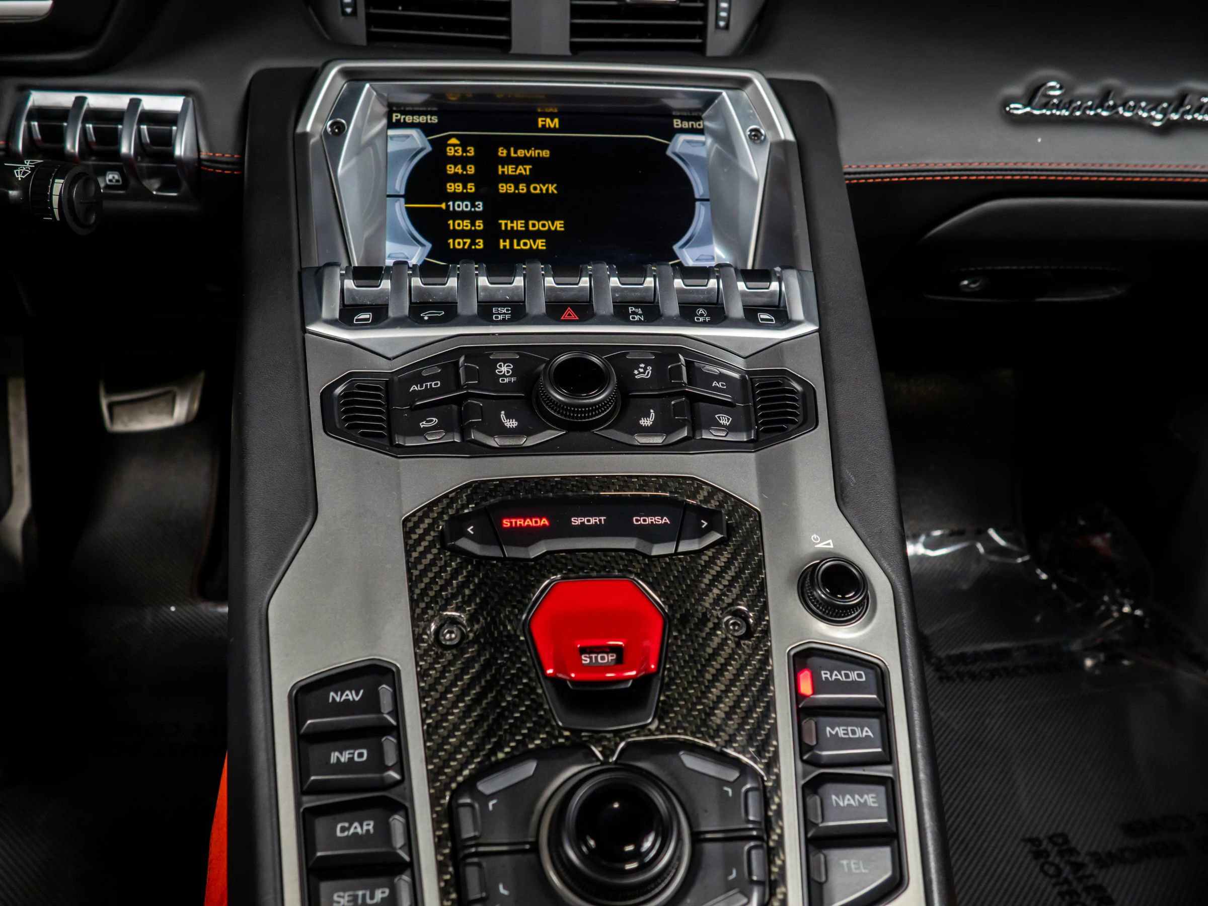 Used 2014 Lamborghini Aventador LP 700-4 image 30