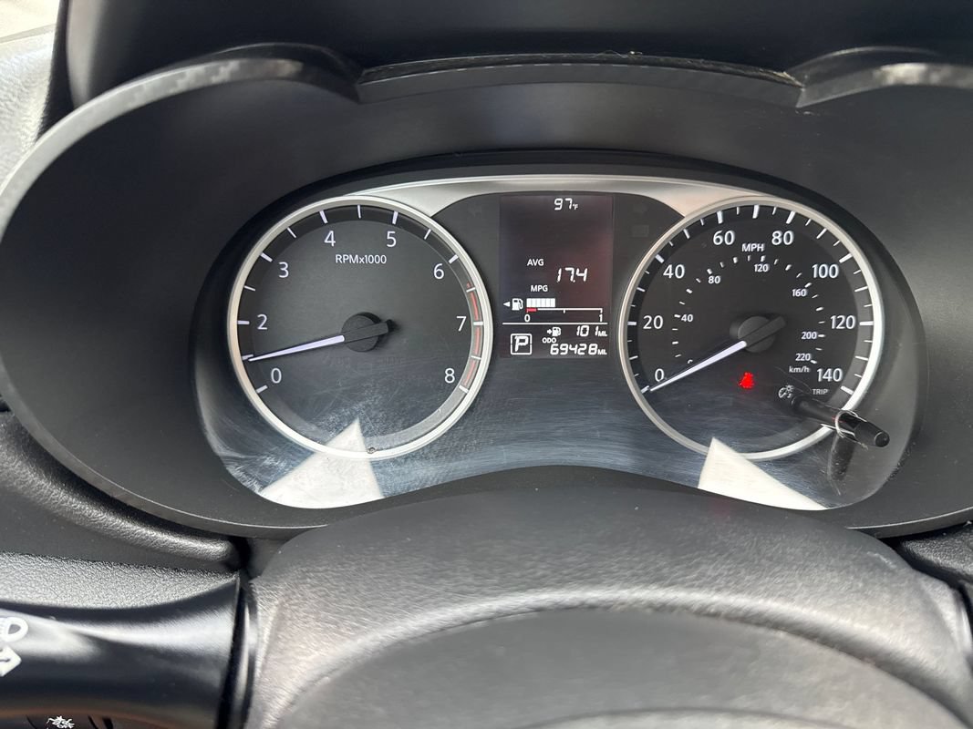 Used 2021 Nissan Versa S FWD image 24
