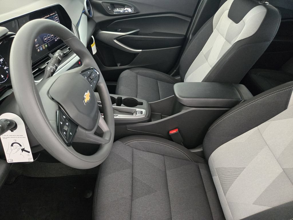 New 2026 Chevrolet Trax LS w/ LS Convenience Package FWD image 15