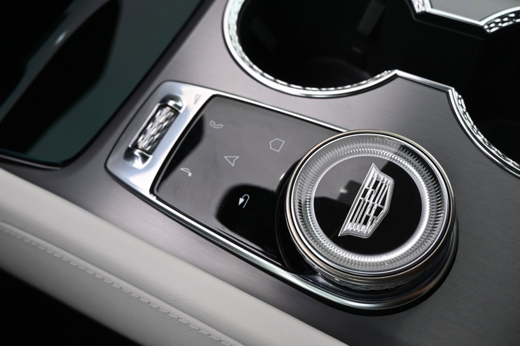 New 2026 Cadillac Vistiq Sport w/ LPO, Floor Liner Package image 32