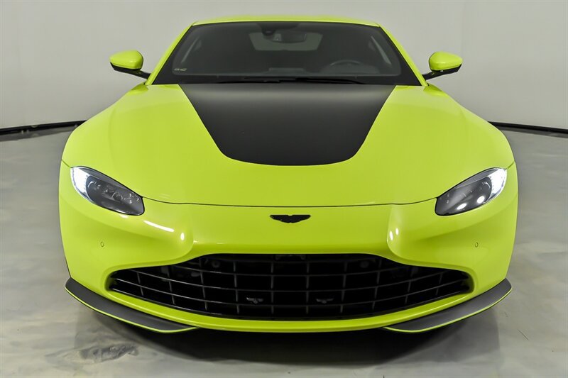 Used 2023 Aston Martin V8 Vantage Coupe RWD image 5