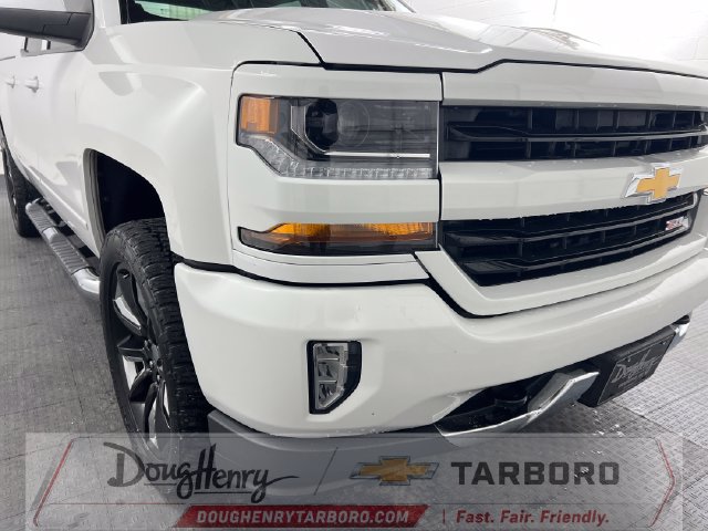 Used 2018 Chevrolet Silverado 1500 LT w/ All Star Edition AWD/4WD image 9