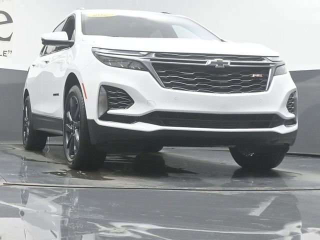 Used 2023 Chevrolet Equinox RS w/ RS Leather Package image 3