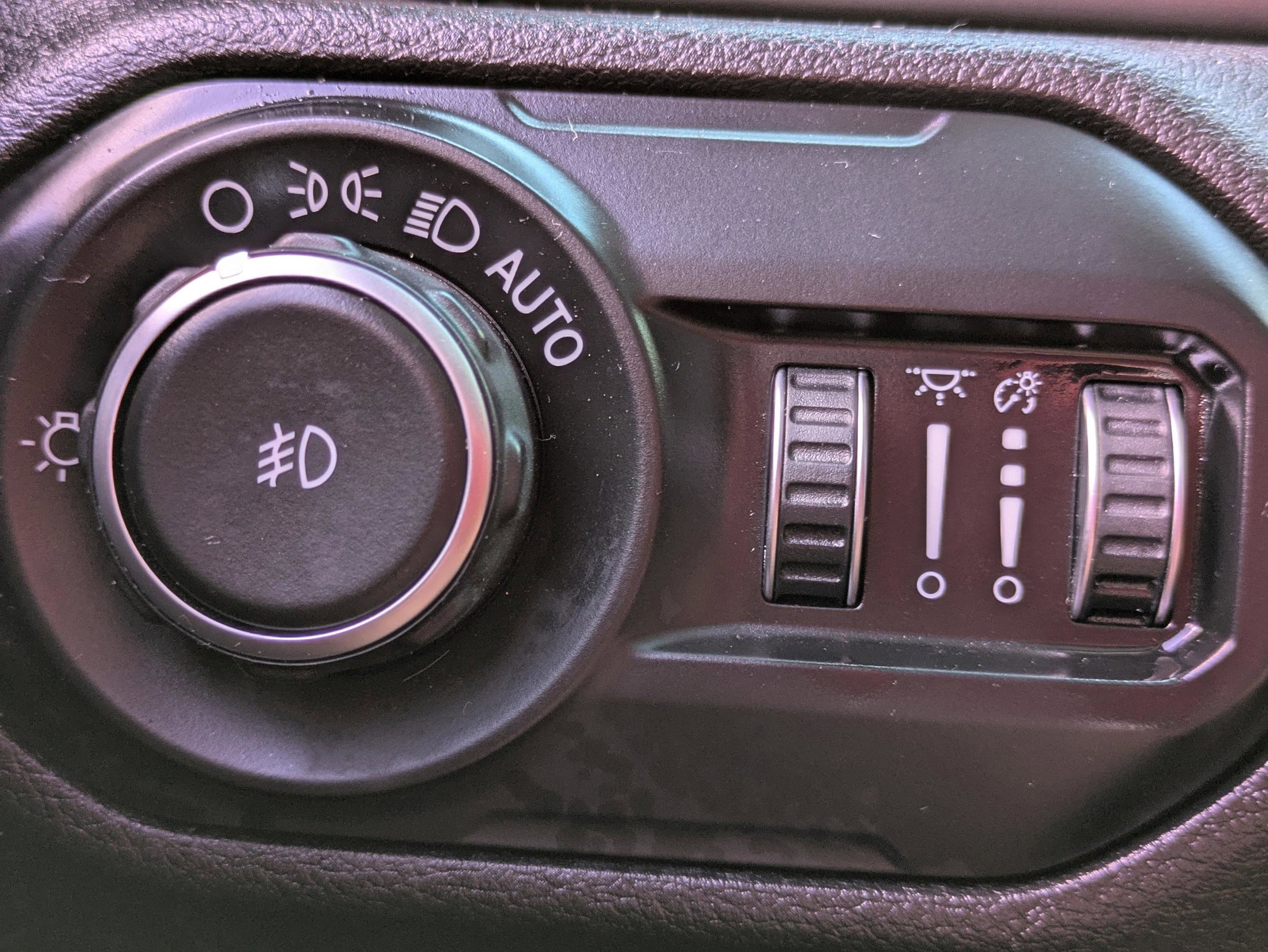 Used 2020 Jeep Wrangler Sport AWD/4WD image 24