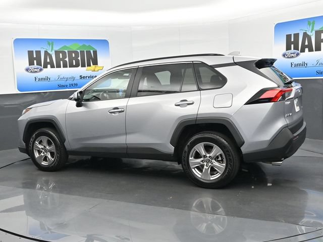 Used 2025 Toyota RAV4 XLE FWD image 3