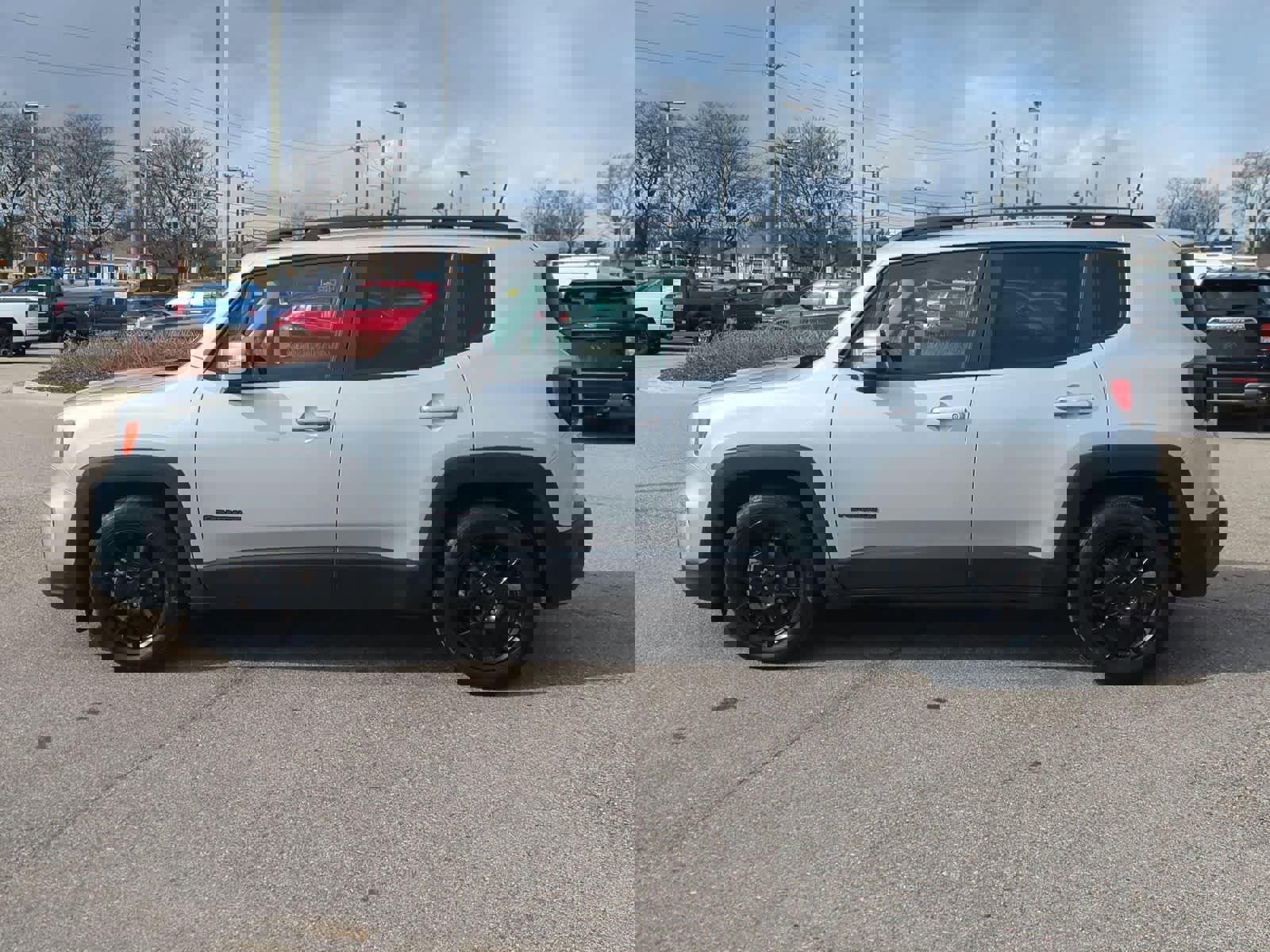 Used 2020 Jeep Renegade Altitude w/ UConnect 8.4 Nav Group image 5
