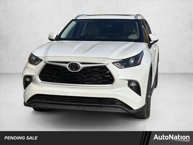Used 2023 Toyota Highlander XLE image 1
