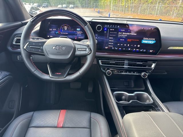 Used 2024 Chevrolet Traverse RS image 24