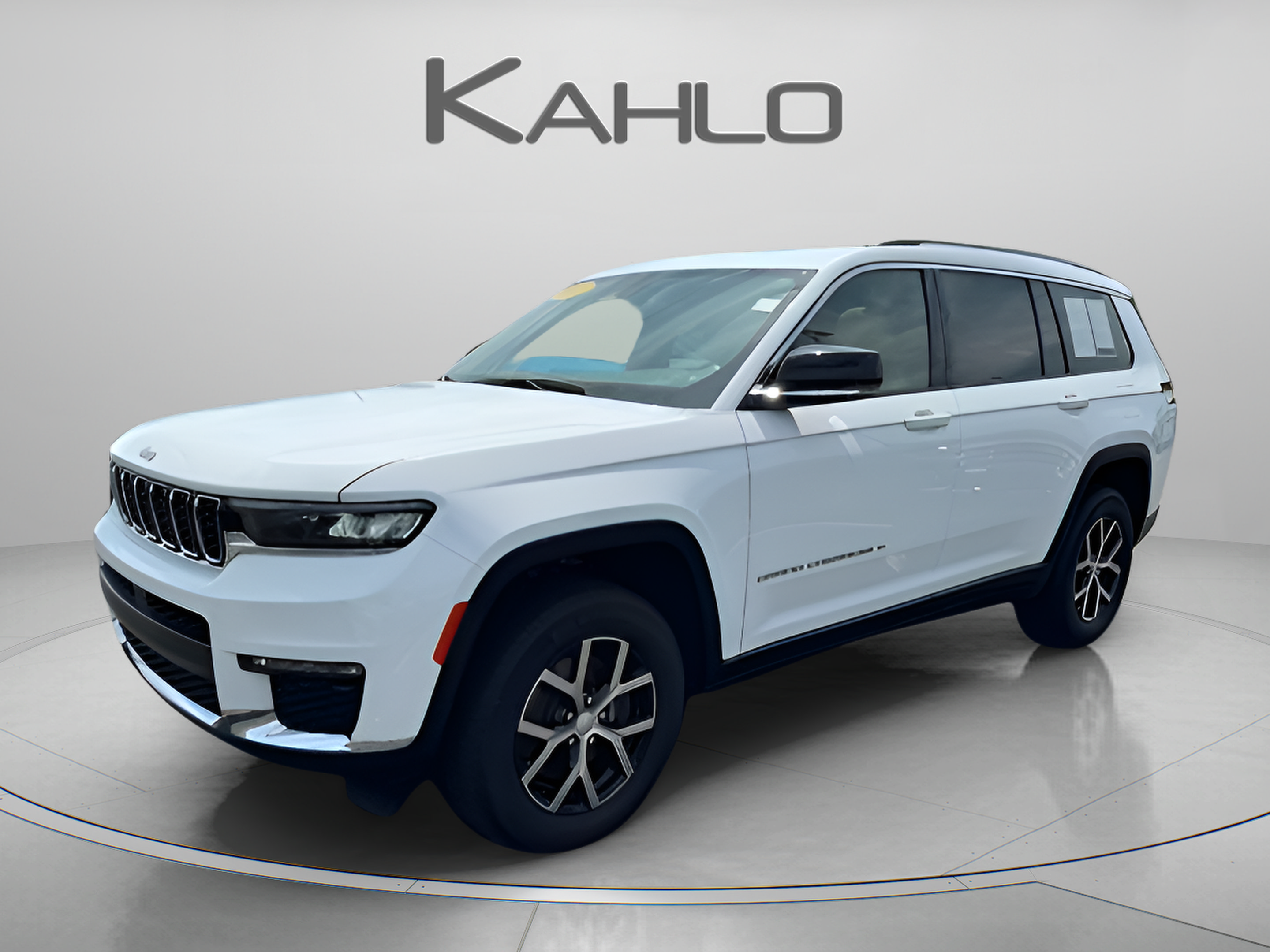 Used 2023 Jeep Grand Cherokee L Limited AWD/4WD image 1